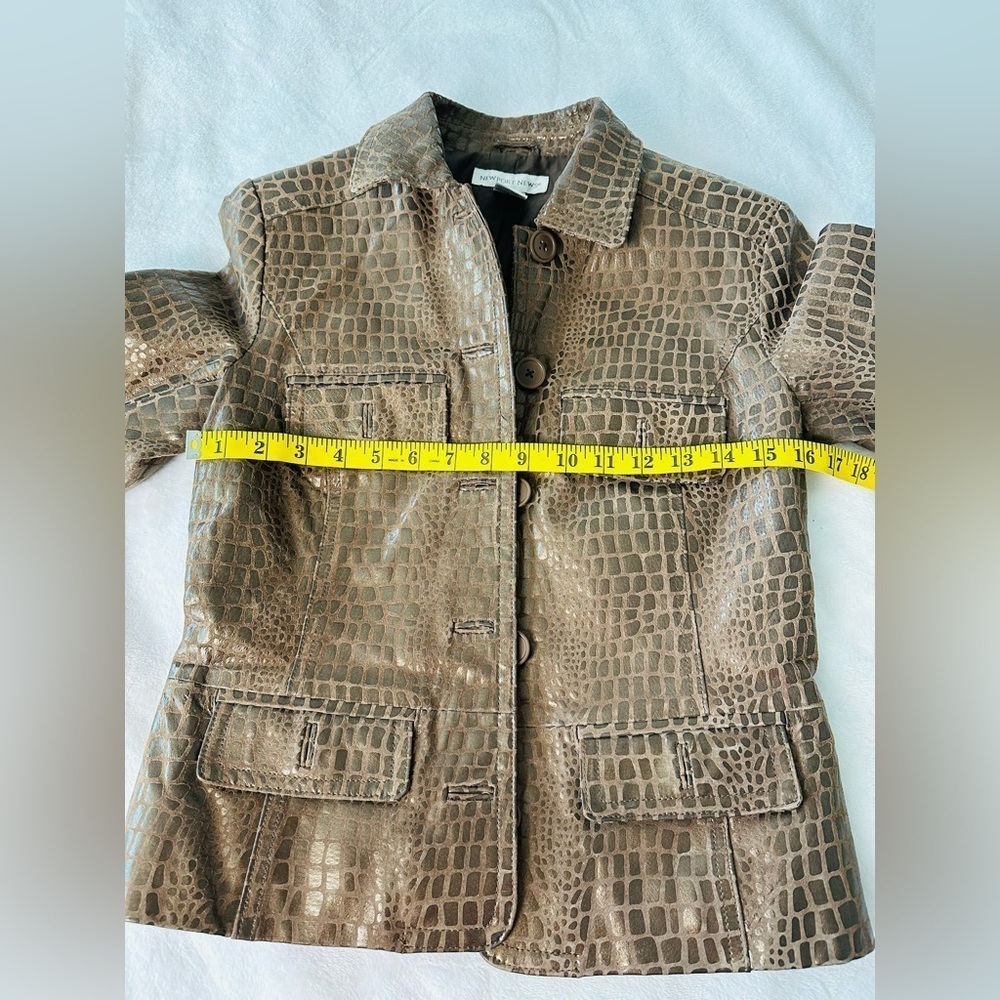 Newport News Croc Embossed Brown Leather Jacket Size 4 - Picture 4 of 6